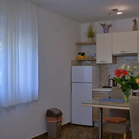 Apartment Meli *